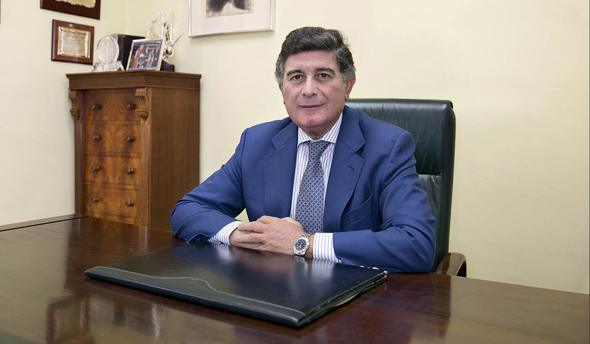 Manuel Pérez, presidente del Colegio Oficial de Farmacéuticos de Sevilla