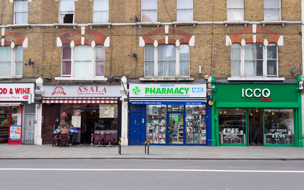 Más de la mitad de farmacias inglesas se registran para ofrecer un servicio de consulta
