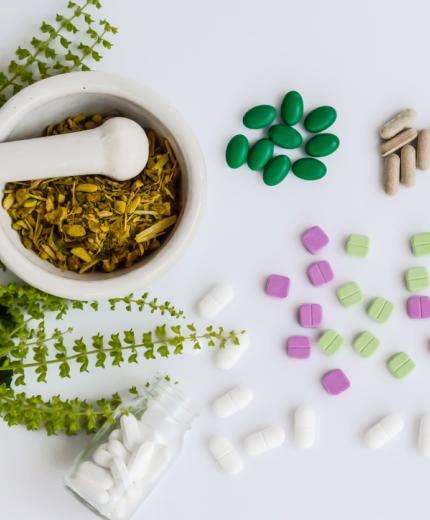 Plantas medicinales y sus interacciones con medicamentos