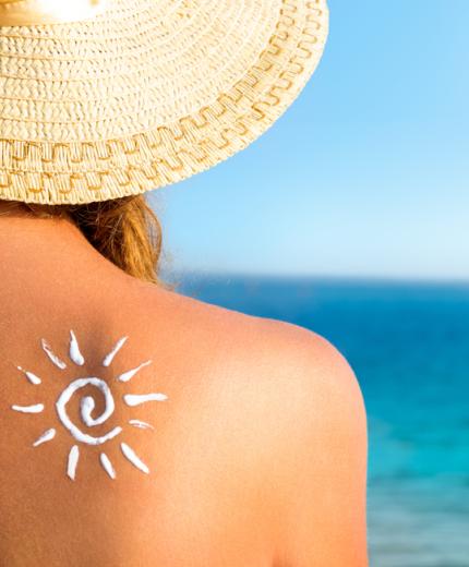 Consejos para cuidar la piel de tu paciente en verano