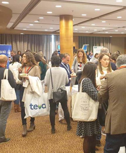 teva-personas-en-sala