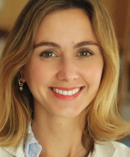  Cristina Carrillo (@cris__carrillo): “Las redes sociales son una vía de consulta que rompe barreras” 