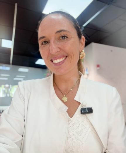 Loreto Ramos: "Los farmacéuticos no solo dispensamos, también aprendemos a entender lo que realmente necesita cada persona"