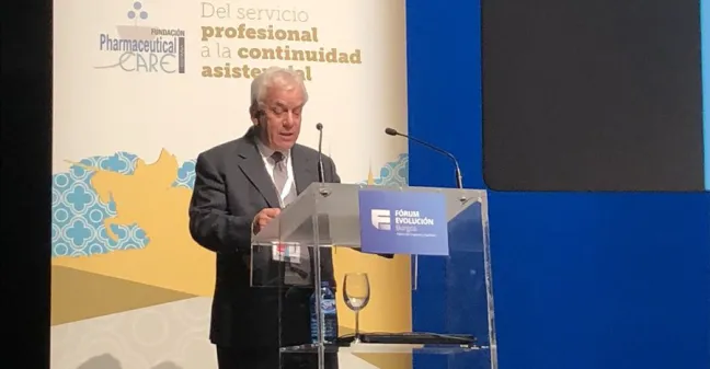 Iniciativas internacionales integran el farmacéutico en el sistema de salud Iniciativas internacionales integran el farmacéutico en el sistema de salud