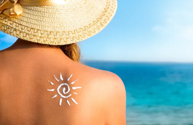 Consejos para cuidar la piel de tu paciente en verano