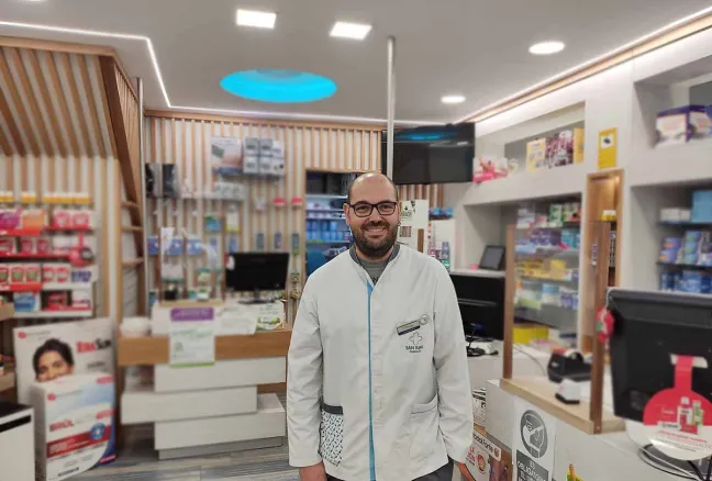 farmaceutico-adjunto farmacéutico