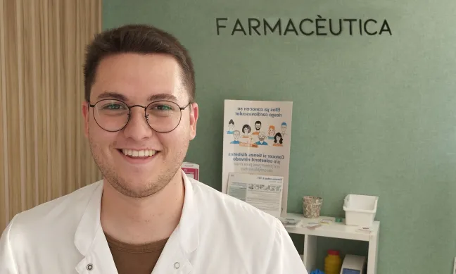 Sergi Viñuela / @pharmaprofeno: “El uso de redes sociales se ha convertido en una herramienta primordial en la comunicación farmacia-paciente” Sergi Viñuela / @pharmaprofeno: “El uso de redes sociales se ha convertido en una herramienta primordial en la comunicación farmacia-paciente”