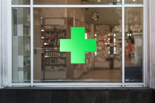 Optimización de vitrinas estacionales en farmacia: Guía práctica para 2025 Optimización de vitrinas estacionales en farmacia: Guía práctica para 2025