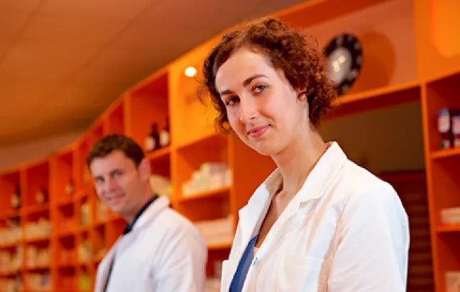 ¿Qué esperan de la farmacia los usuarios que acuden por una enfermedad menor? ¿Qué esperan de la farmacia los usuarios que acuden por una enfermedad menor?