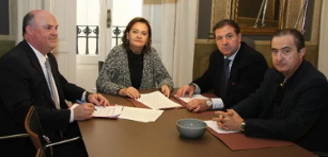 Las Oficinas de Farmacia de Valencia ofrecerán servicios de hospitales públicos de gestión privada Las Oficinas de Farmacia de Valencia ofrecerán servicios de hospitales públicos de gestión privada
